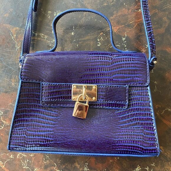 Forever 21 Faux Leather Blue Crossbody Purse Bag - Picture 2 of 8